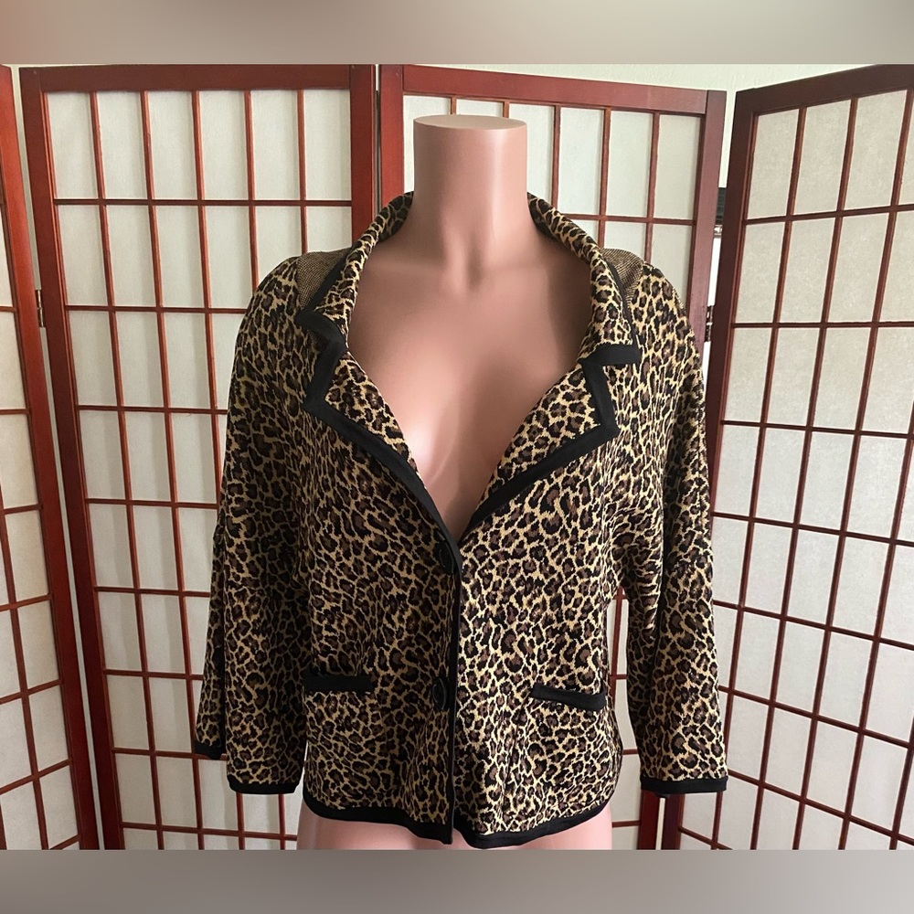 Anne Klein leopard print cardigan size medium